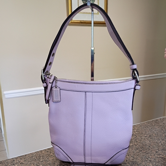 Coach Lilac Pebbled Leather Sling Crossbody Or Shoulder - Picture 1 of 17